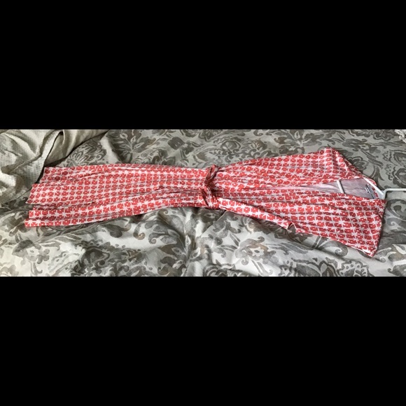 Beautiful DVF silk Mindy wrap dress - Picture 4 of 5